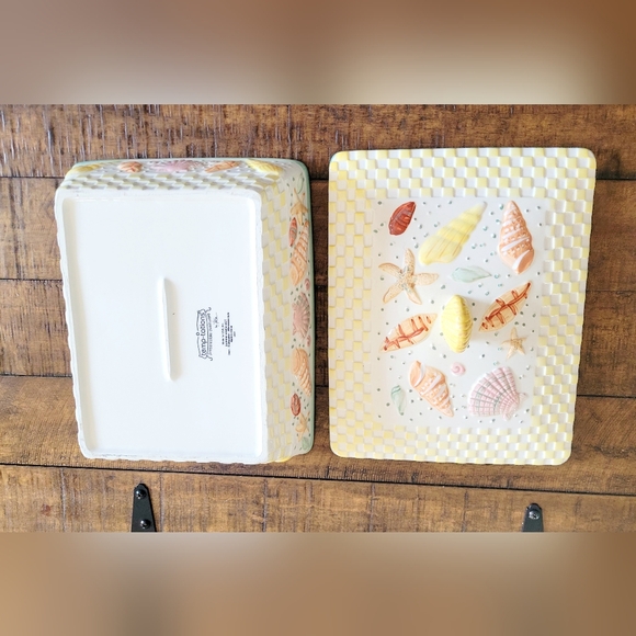 Temp-tations Summer Shells 2 Qt Covered Casserole Dish w Lid Oven Safe - Picture 8 of 11